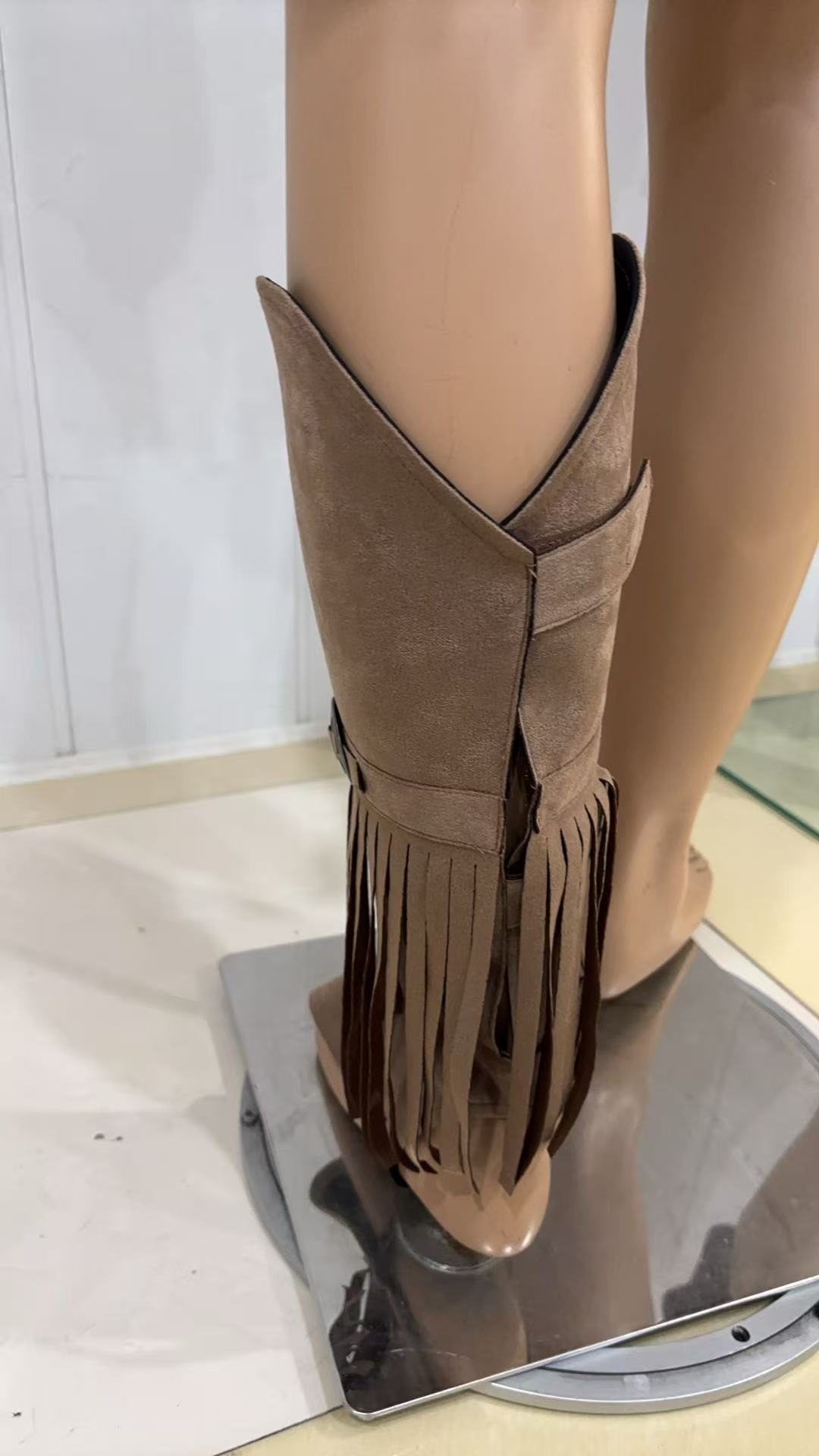 Cowboy gauntlet 