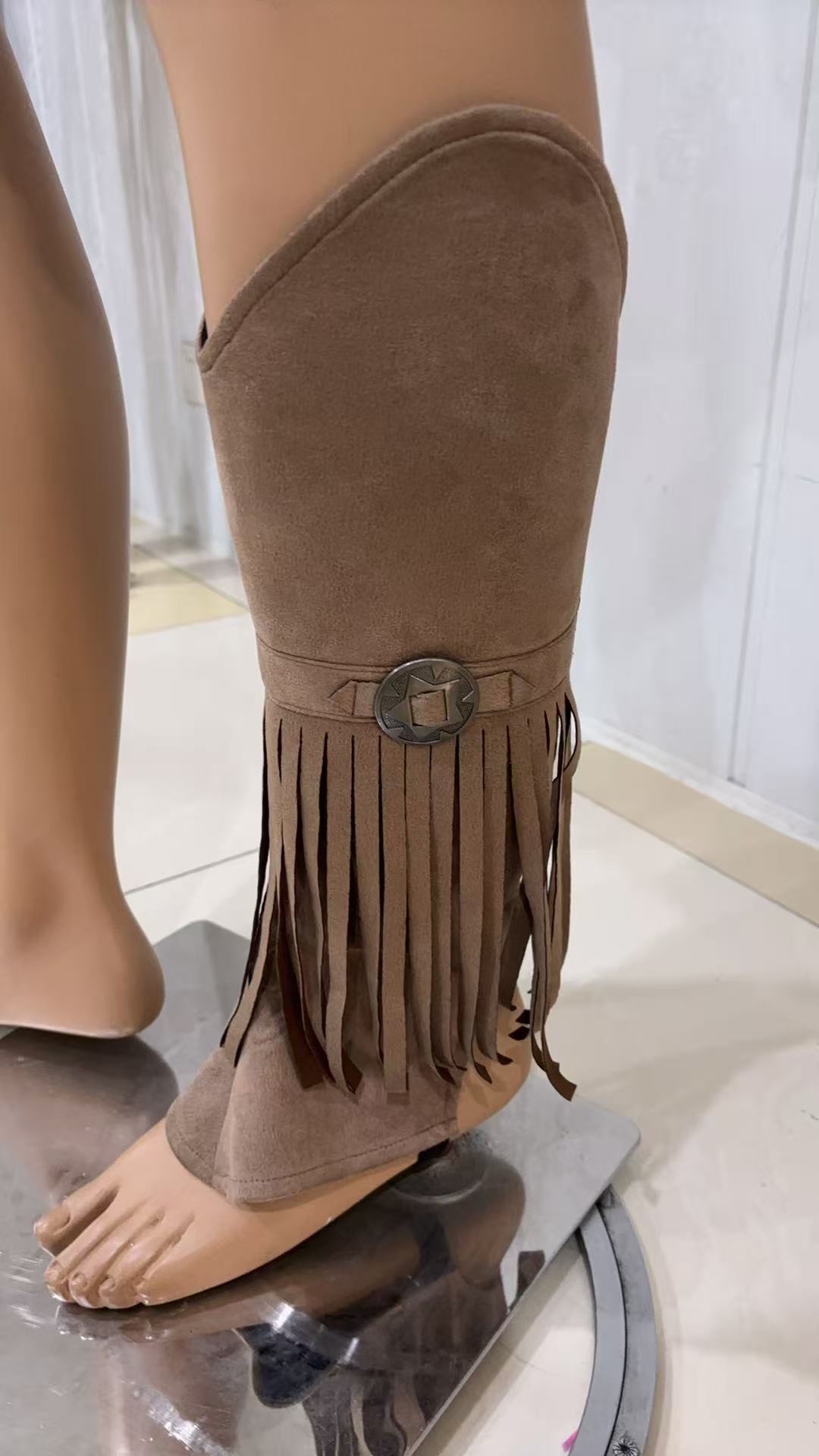 Cowboy gauntlet 