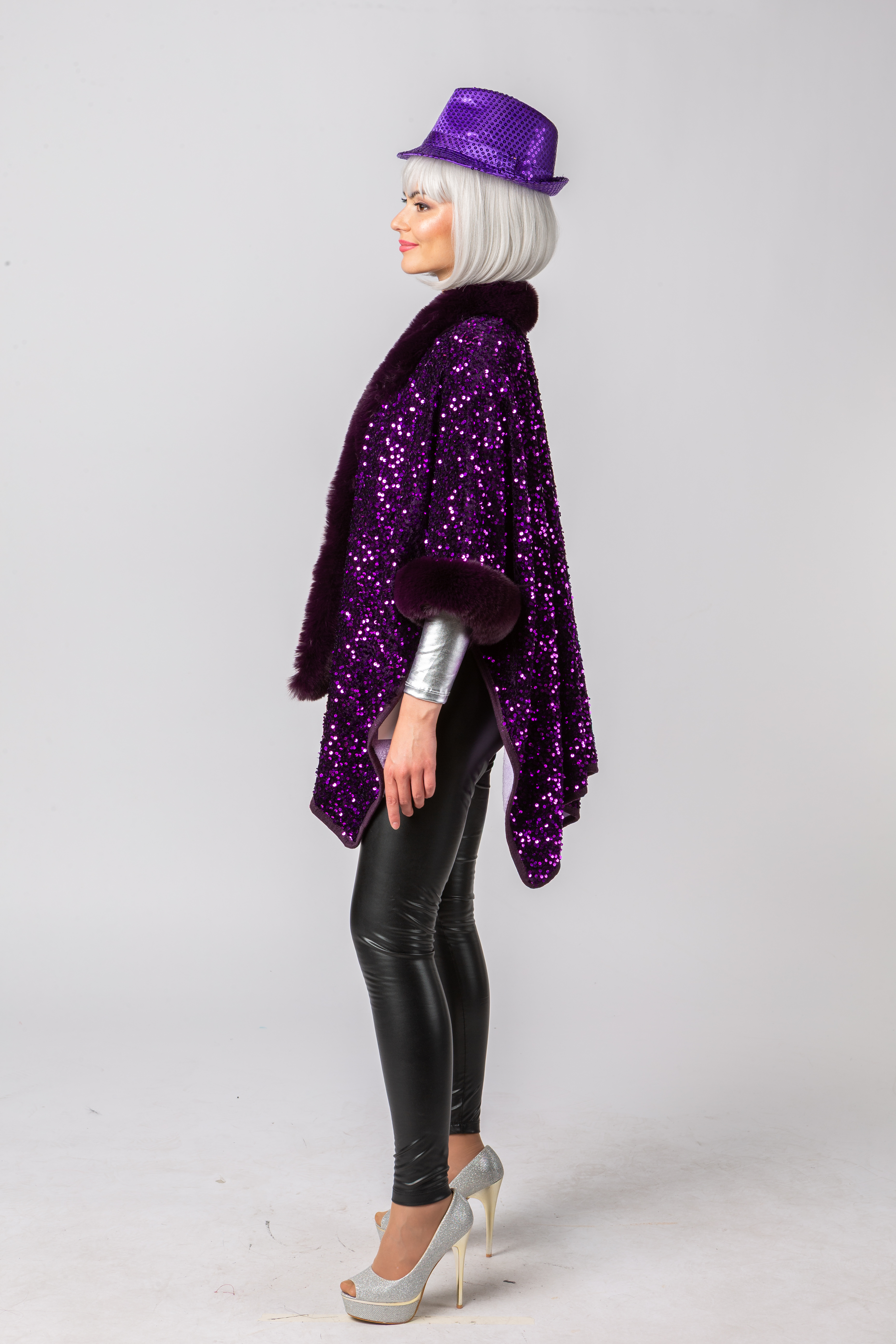 Pailettenponcho, lila Pailettenponcho, lila