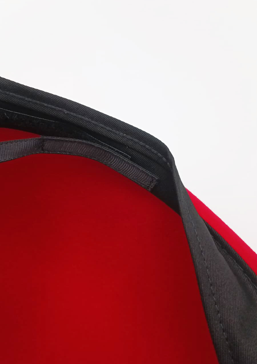 Triangular felt blank, red