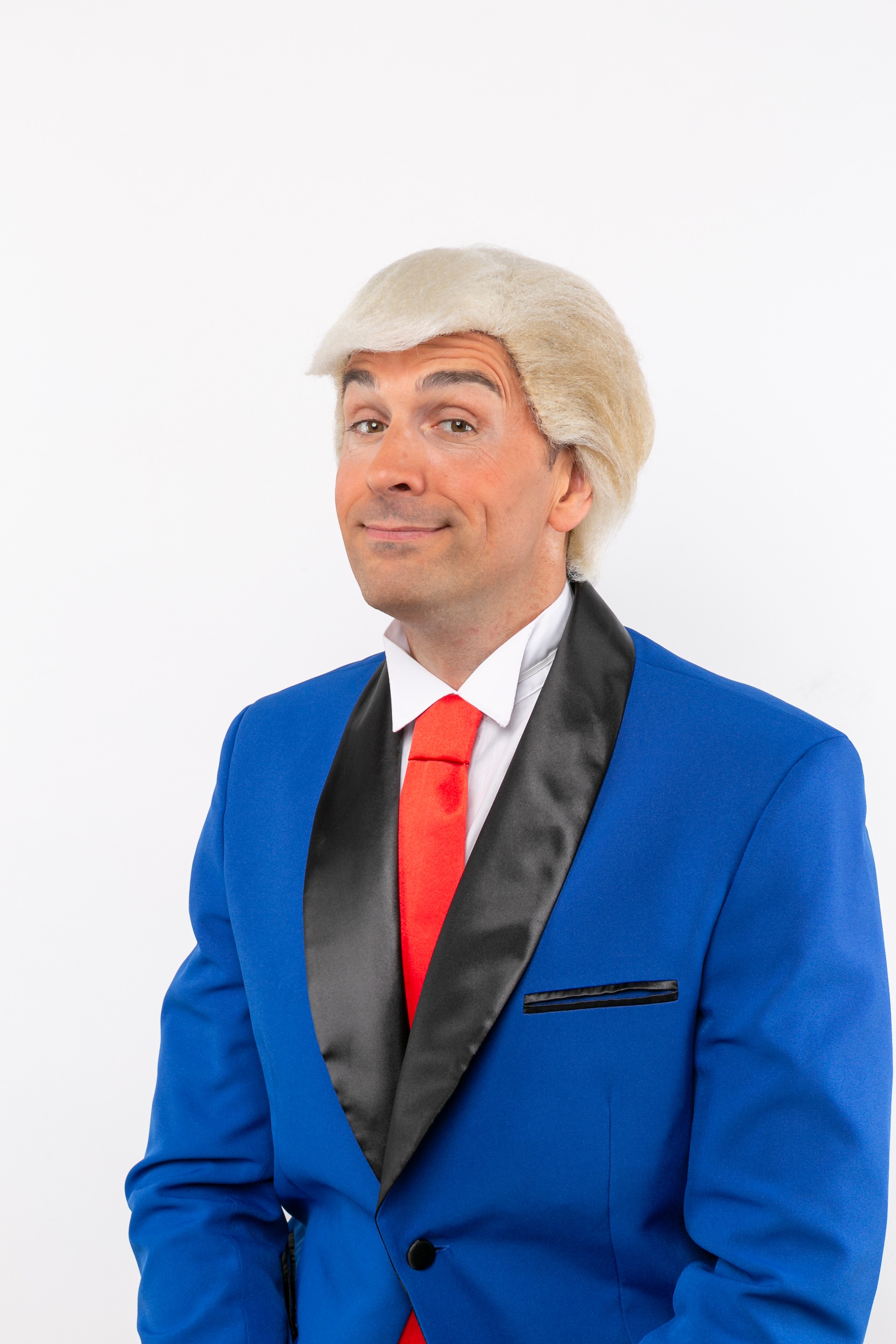 Washington wig, blonde