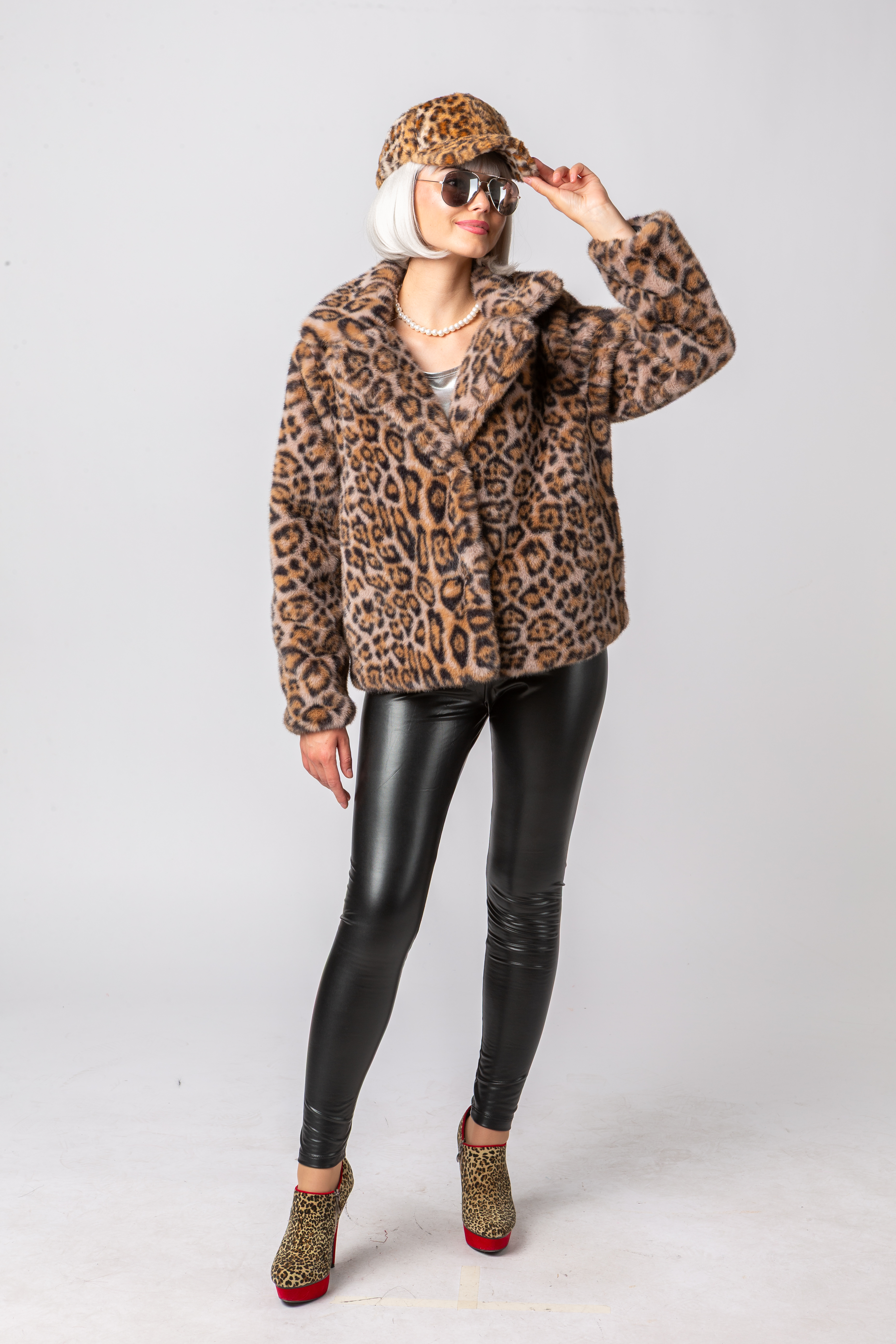 Plüschjacke, Leo