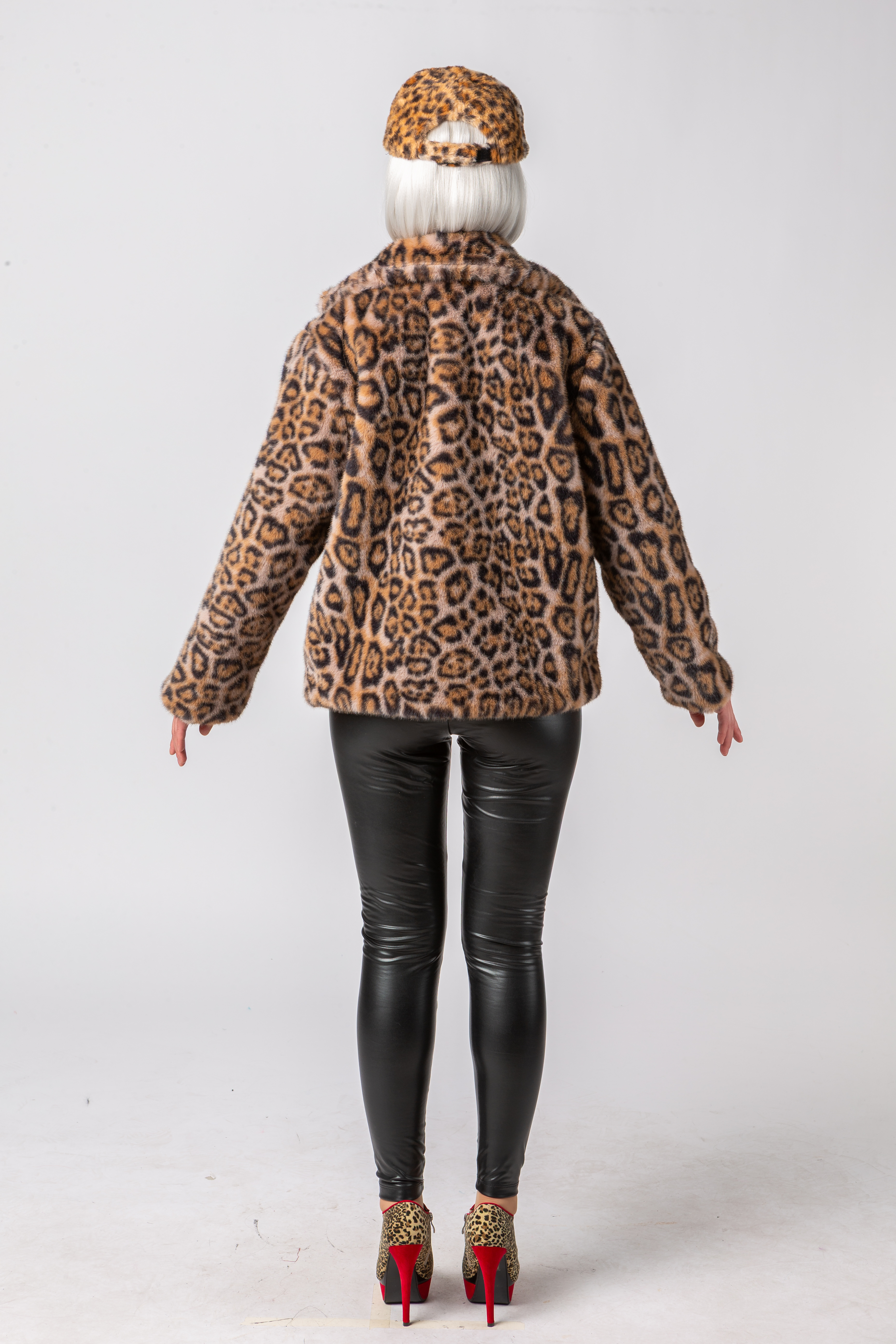 Plüschjacke, Leo
